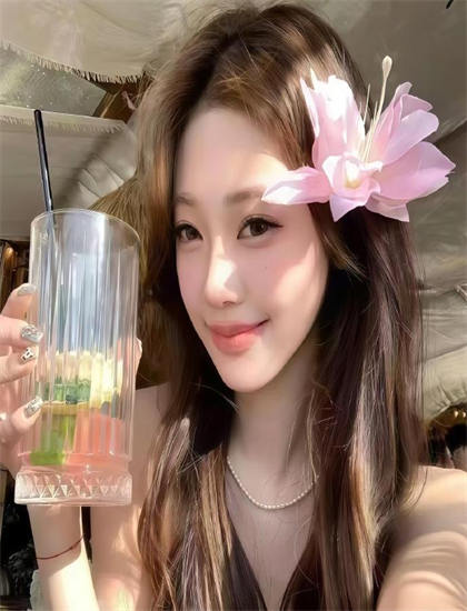 独家剖析：《萌犬好声音（英文）》的社会意义与现实影响——传统与现代的对话